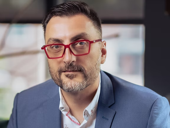 Antonio Napoli, Associé CPA