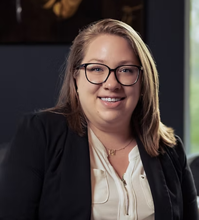 Véronique Brault, Associée
